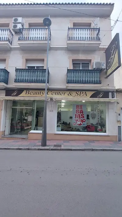 Lucía Sánchez Zapatería — Peluquería en Huércal-Overa