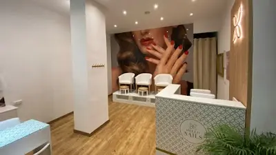 Hello Nails — Peluquería en Murcia
