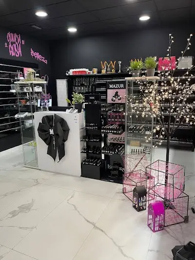 Mazur Instituto de belleza — Peluquería en Torrevieja