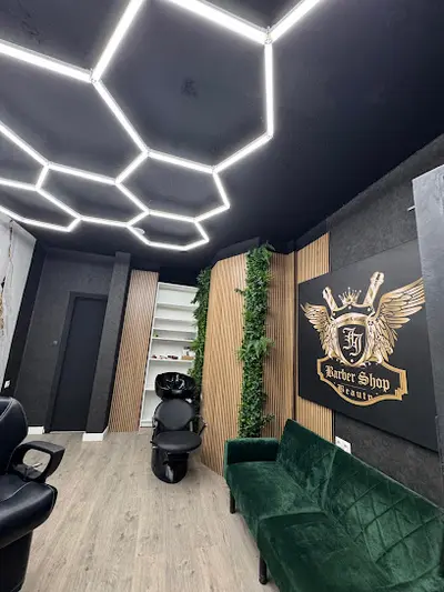JJota BarberShop and Beauty Santo Domingo — Barbería en Murcia
