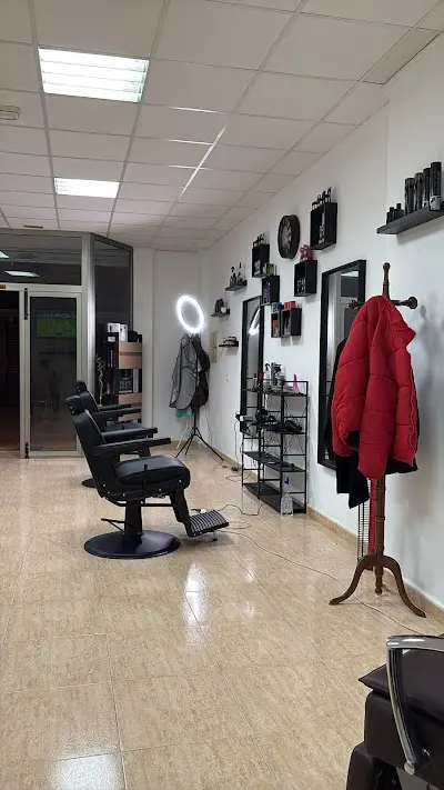 PELUQUERIA Y BARBERIA ABDEL — Barbería en Pozo Estrecho