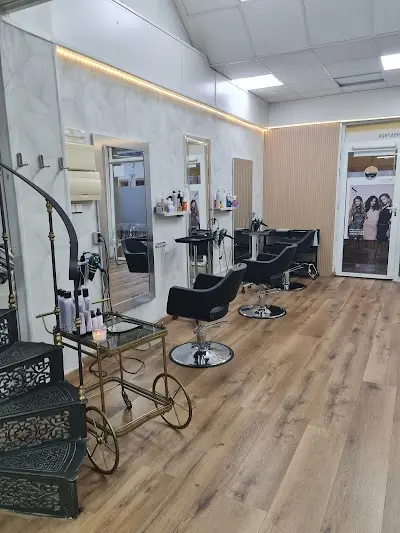 Peluquería 3V — Peluquería en La Alcayna