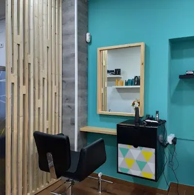 Isa Palazón Peluquería y Estilismo — Peluquería en Abarán