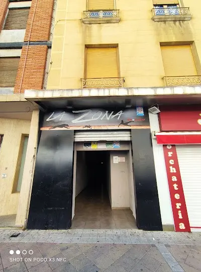 La Zona Sport Bar — Peluquería en Caravaca de la Cruz