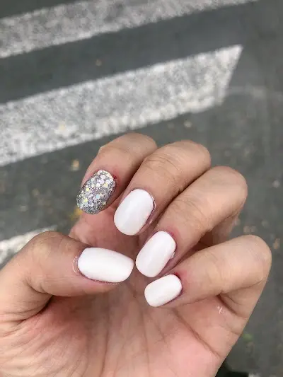 Salón de uñas Lúnula plaza Santa Bárbara — Peluquería en Molina de Segura