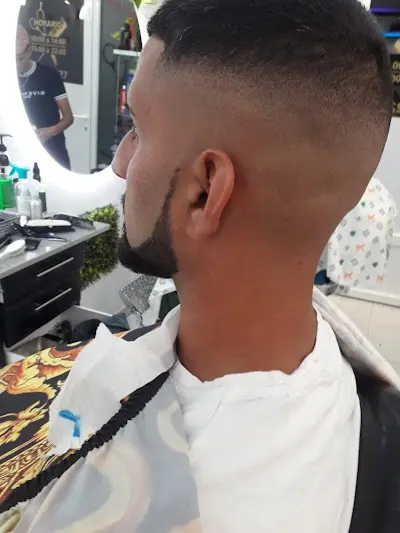 PELUQUERÍA BRO — Peluquería en Las Torres de Cotillas