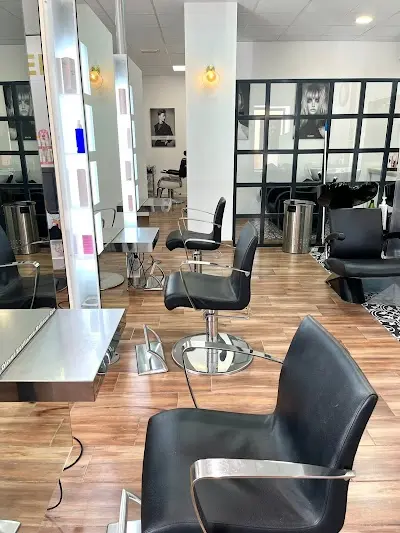Oliver Estilismo-Belleza-Hairspa — Peluquería en Los Alcázares