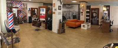 Manolo Peluqueros Barber Shop — Barbería en Villena