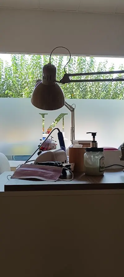 Natural Nails Studio — Peluquería en Santomera
