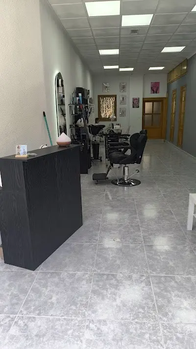 SN barberia y manicura — Barbería en Moratalla