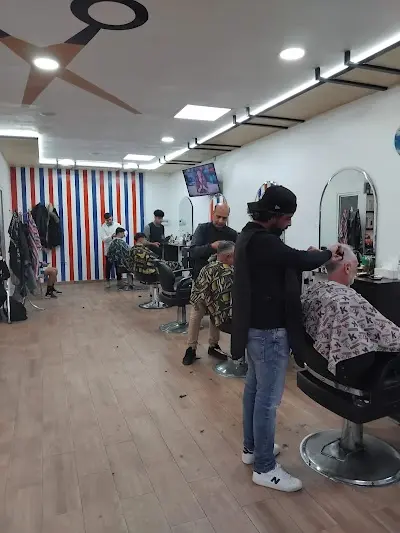 Peluquería la paz — Barbería en Cieza