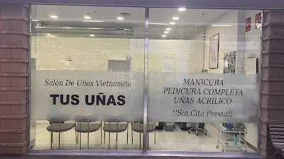 TUS UÑAS — Peluquería en Petrer
