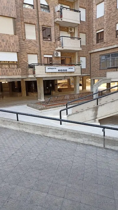 Peluqueria Higinio Unisex — Barbería en Murcia