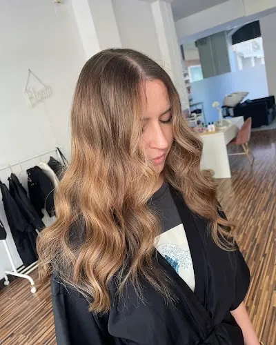 Bloom Hair Salon — Peluquería en Elx