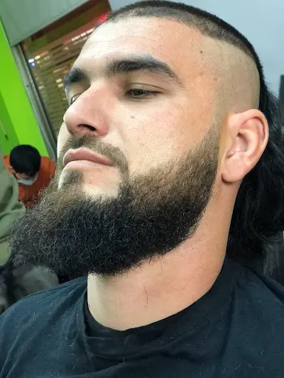 Peluquería Hassani — Peluquería en Mazarrón