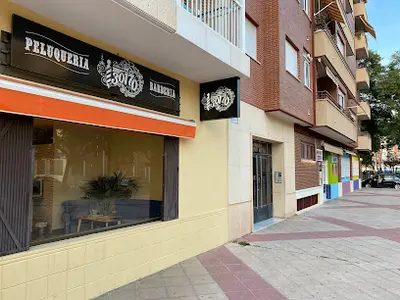 Peluquería & Barbería 30170 — Barbería en Murcia