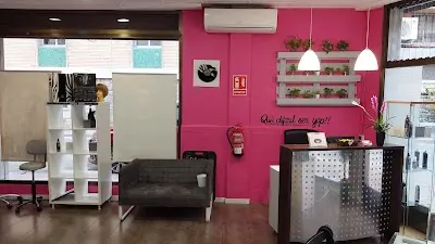 Cheis Estilistas Unisex — Barbería en Murcia