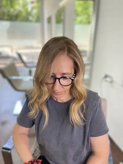 Vania Coromer Hair Stylist — Peluquería en Murcia