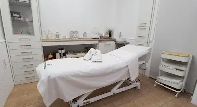 Bertomeu Peluquería y Estética — Peluquería en Rafal