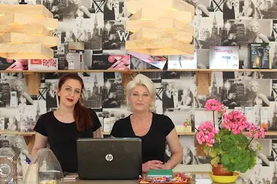 Peluquería Unisex KAVI´S — Peluquería en Alcantarilla