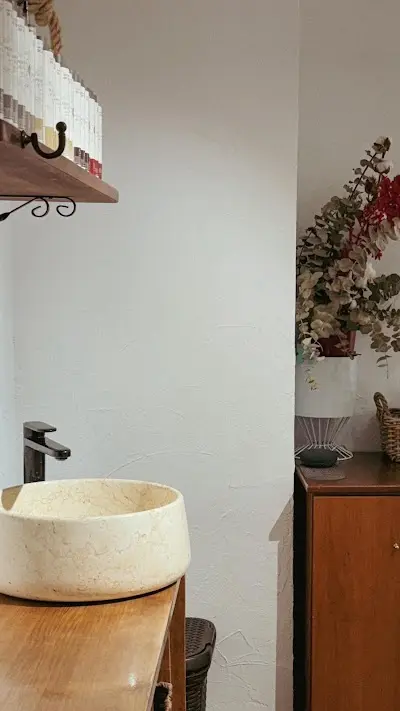 SALÓN BOTÁNICO ROSA BARQUERO SECRETOS DEL AGUA MURCIA METODO CURLY — Peluquería en Murcia