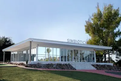 Clínica Simbiótica — Peluquería en Altorreal