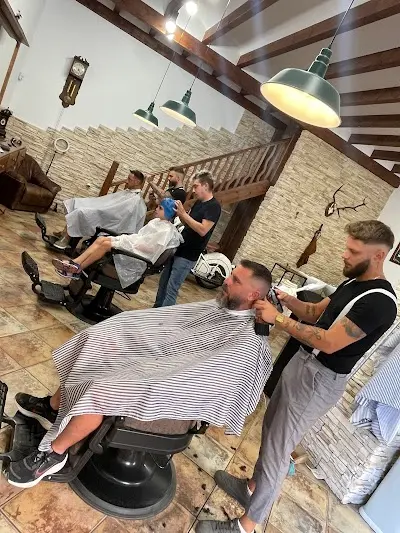 Barbería Don Barbaro — Peluquería en Novelda