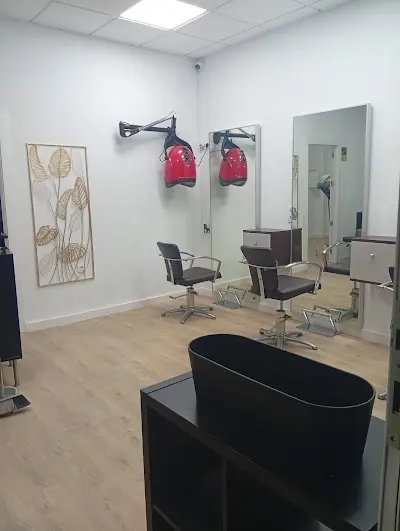 Manuela Fernandez — Peluquería en Cartagena