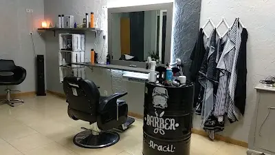 Barbería Aracil — Barbería en El Esparragal