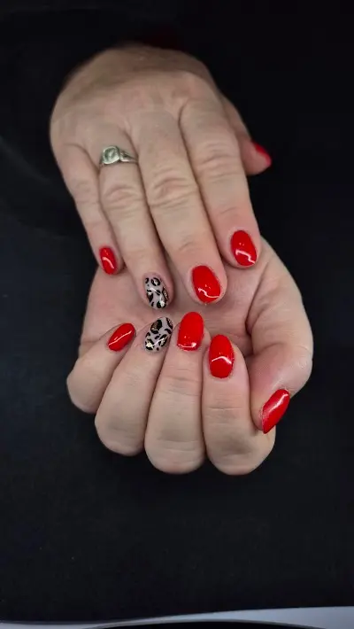 Pepi Salón De Belleza — Peluquería en San Javier