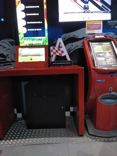 Tiki Taka Santomera 1 — Peluquería en Santomera