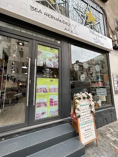 Venatu beauty | Manicura, Pedicura profunda estetica, Uñas problemáticas Murcia — Peluquería en Murcia