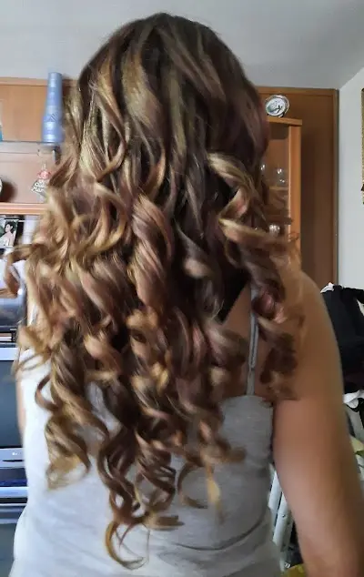 Peluquería Stiletto — Peluquería en Águilas