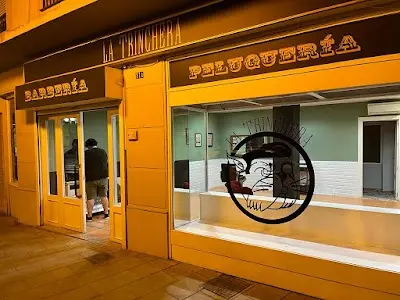 Barberia La Trinchera — Barbería en Villena