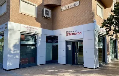 Clínica Dental Salmerón — Peluquería en Murcia