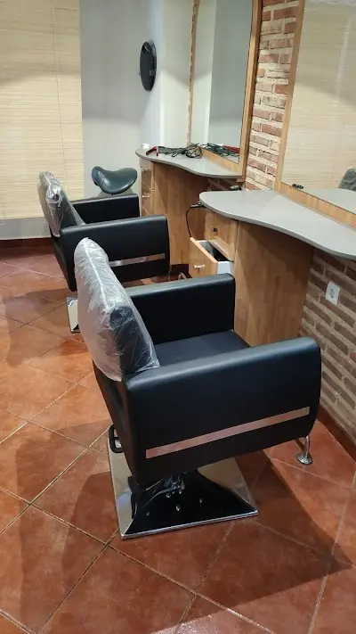 Peluqueria Y Estética Maria C. Ros — Peluquería en Murcia