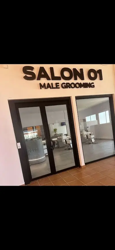 Salon 01 Male Grooming — Peluquería en La Zenia