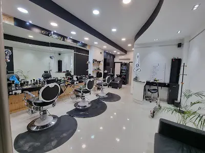 El jordy barbershop — Barbería en Murcia