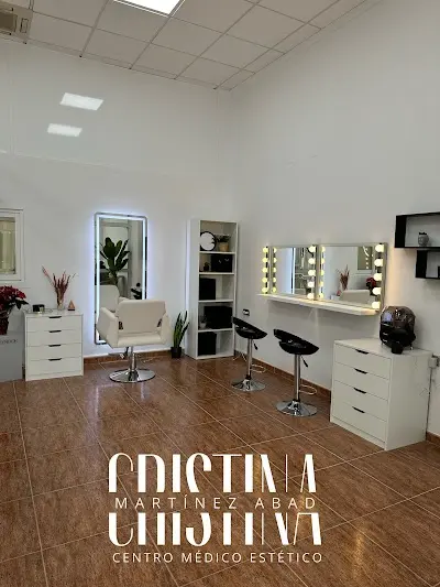 Cristina Martínez Abad- Centro médico estético — Peluquería en Caudete
