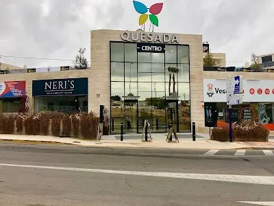 Neri's hair & beauty Salon — Peluquería en Ciudad Quesada