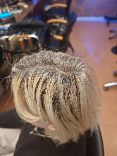 Lux and Hair — Peluquería en La Marina