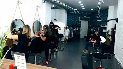 Marithé Estilistas — Peluquería en Orihuela