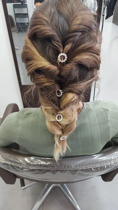 Paqui Valero — Peluquería en Elx