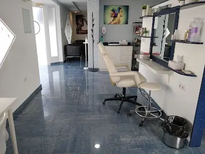 Peluquería y Estética Rebeca Y Sheila — Peluquería en Dolores