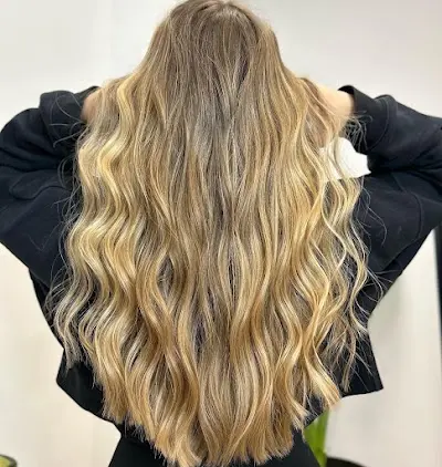 STUDIO OASIS - hair designer — Peluquería en Elche