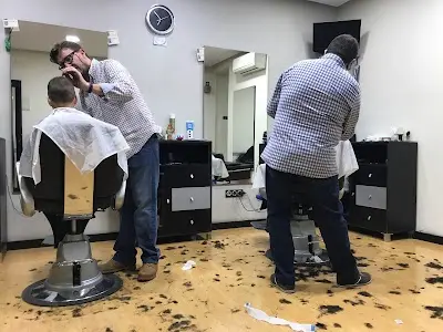 Peluquería Benavente (Rapiño) — Peluquería en Aspe