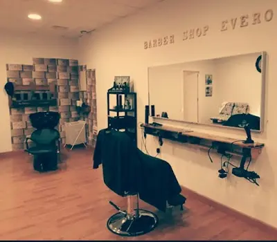 Evero's Barberia — Peluquería en El Palmar