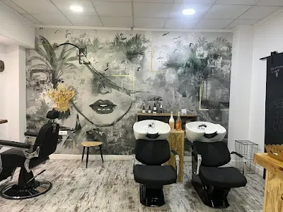Centro de belleza María Ribera — Peluquería en Catral