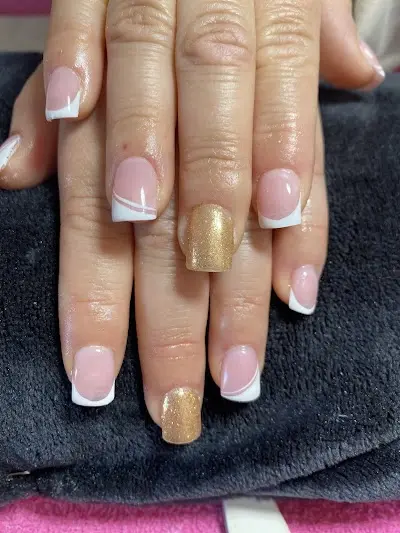 By Bega Beauty studio - Uñas, cejas y pestañas — Peluquería en Orihuela