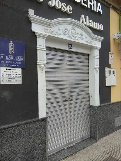 L' ARTIST — Barbería en Cartagena